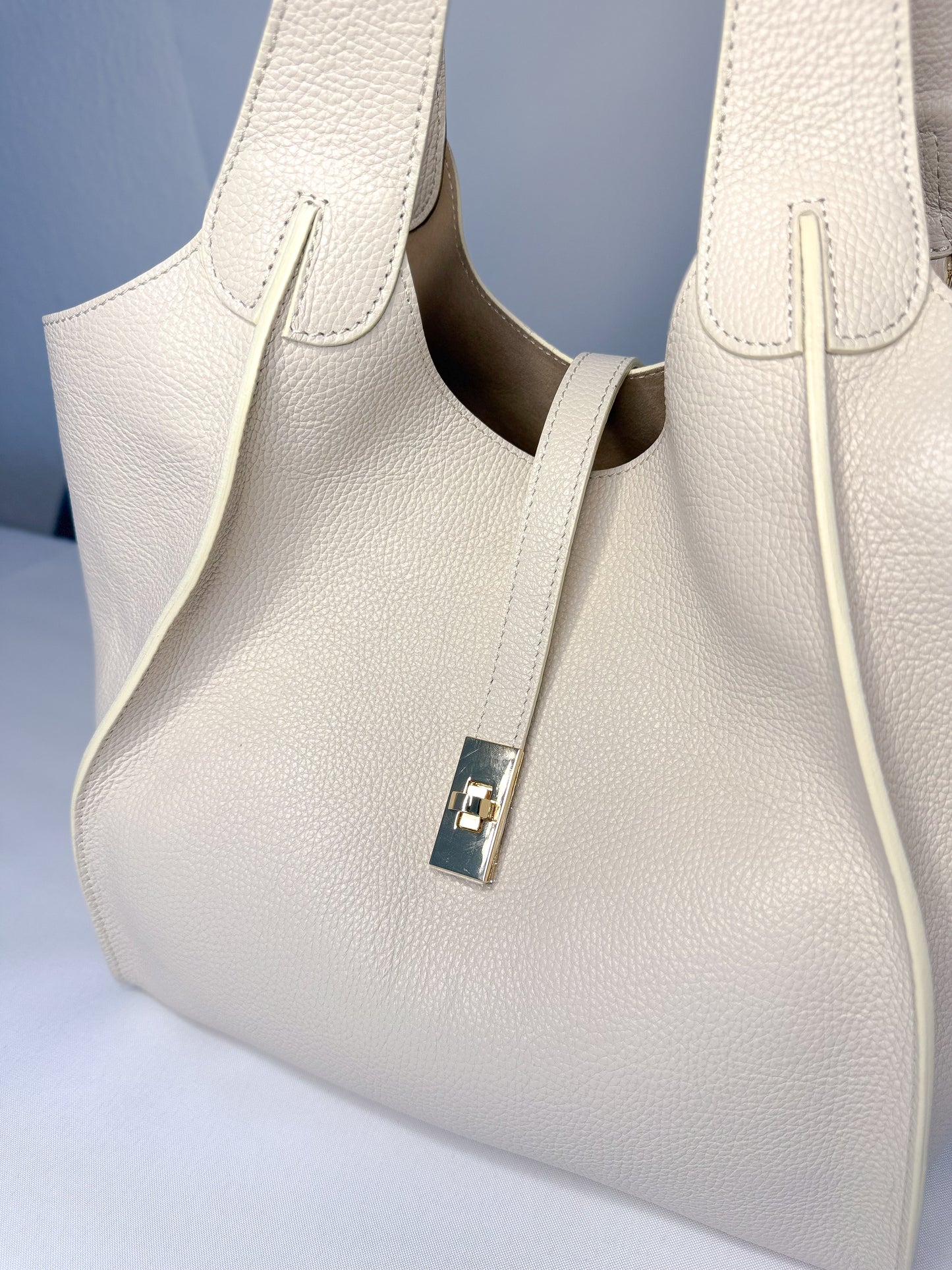 Elara Handbag - Beige